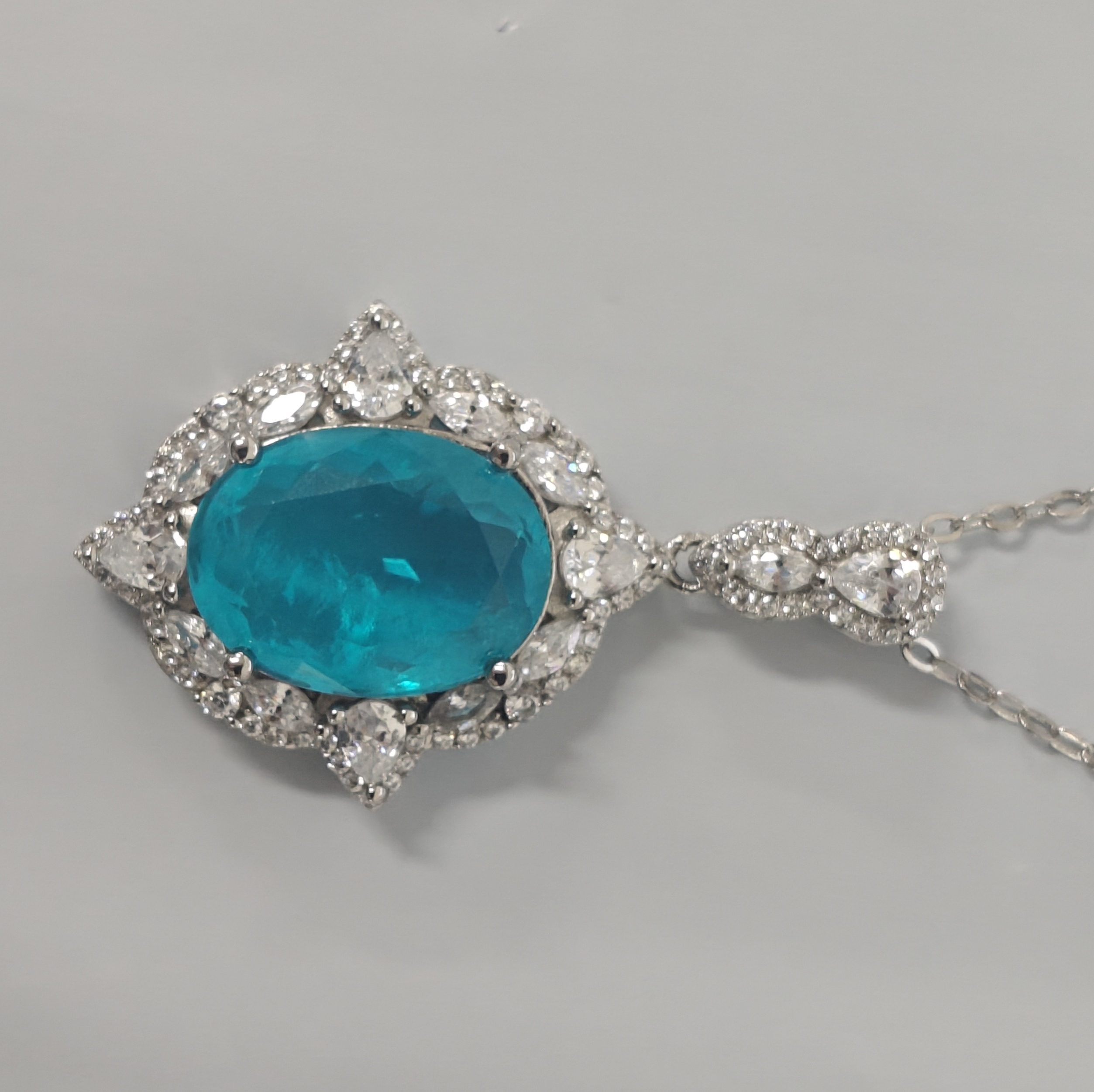 Sterling Silver Luxurious Paraiba Round With Oval Cut Necklace