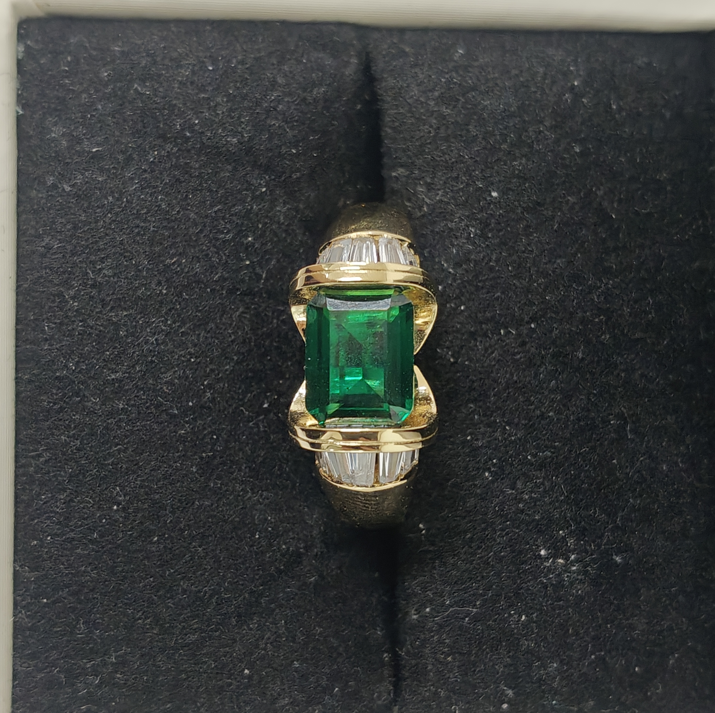 Retro Design 5ct Asscher Cut Emerald Ring