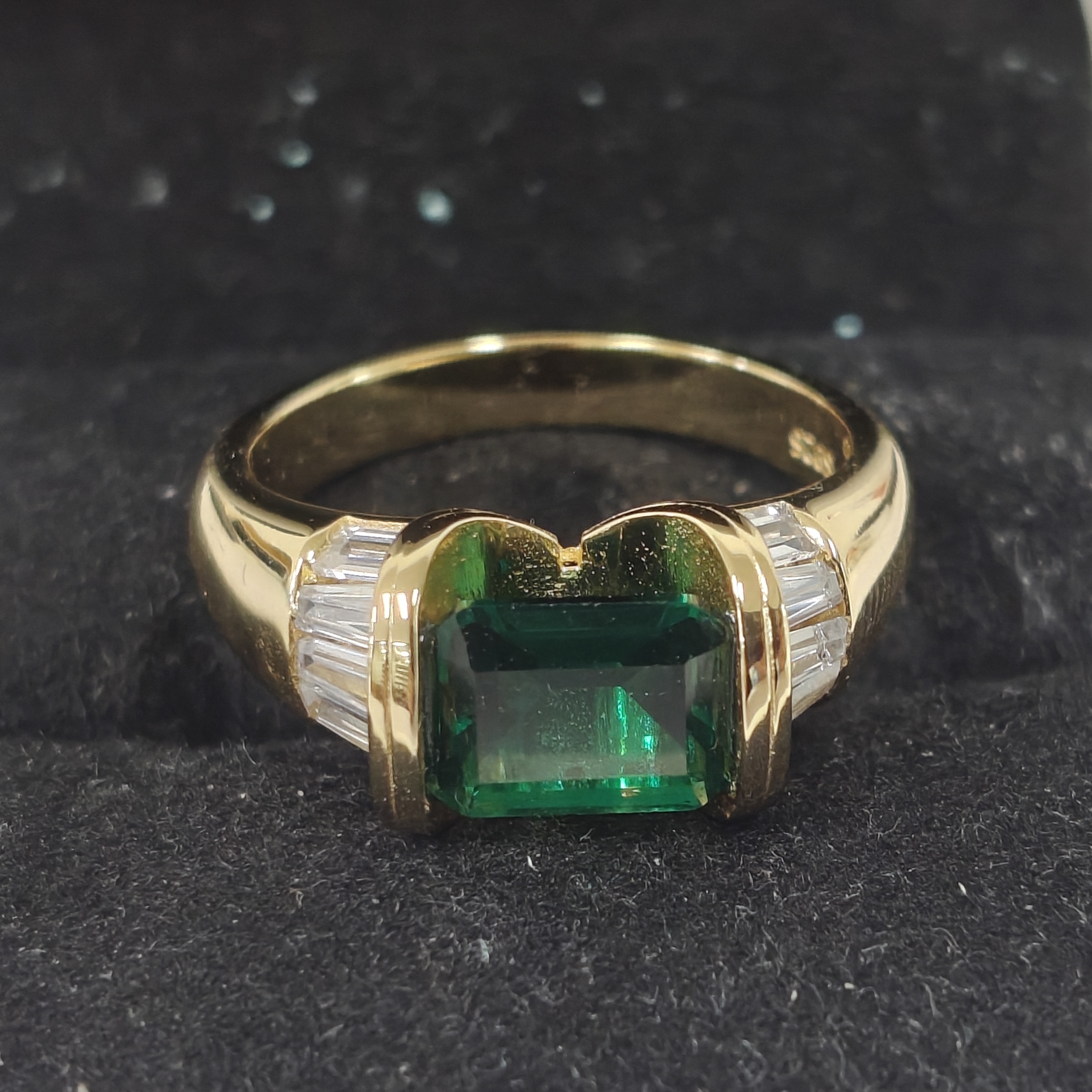 Retro Design 5ct Asscher Cut Emerald Ring
