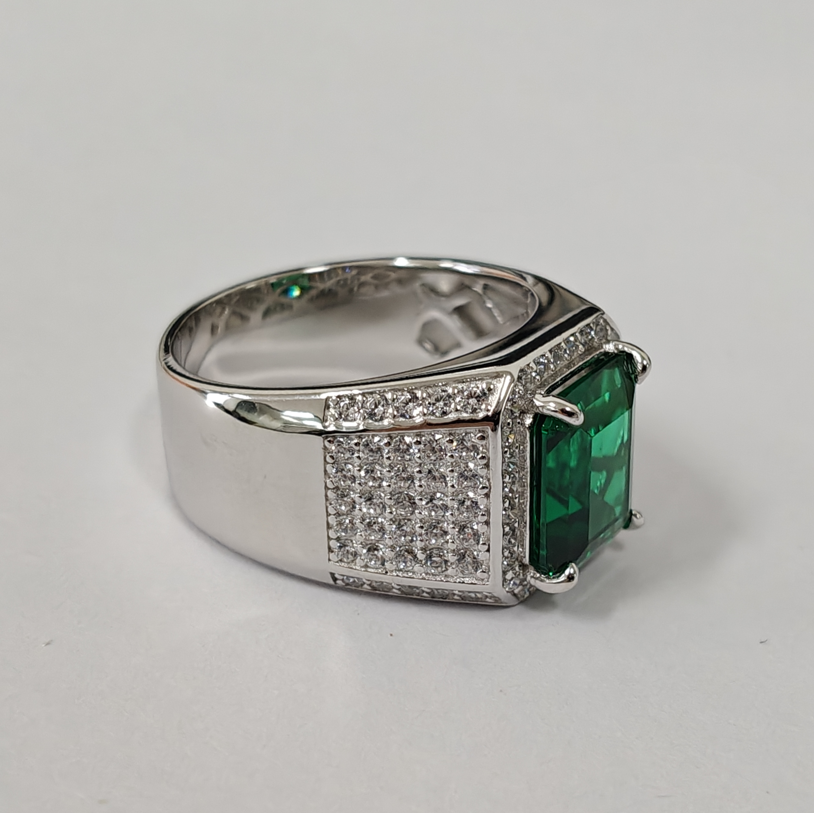Pave Set 4ct Emerald Green Stone Ring for Men
