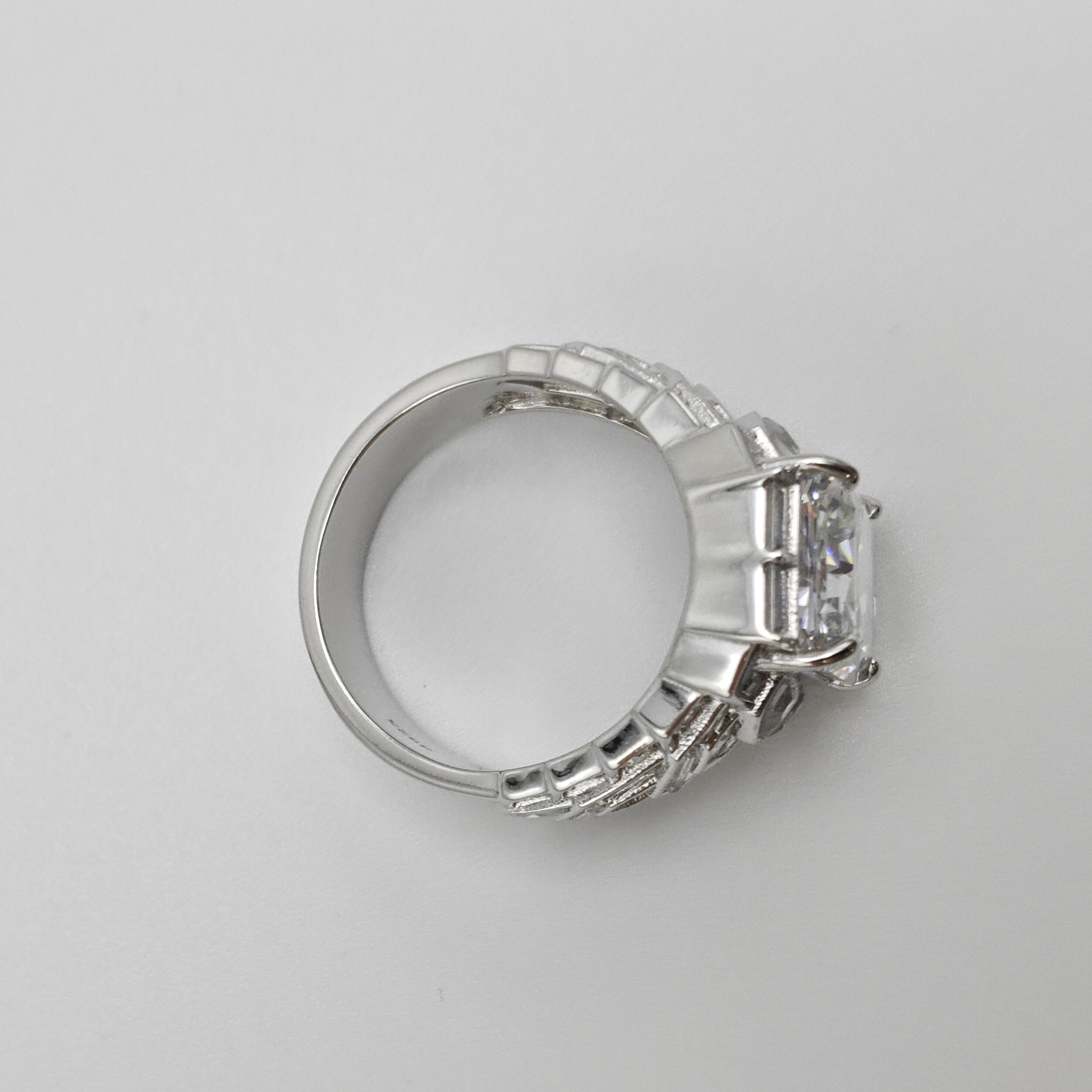 Stunning 10ct Radiant Cut White Stone Ring  for Men