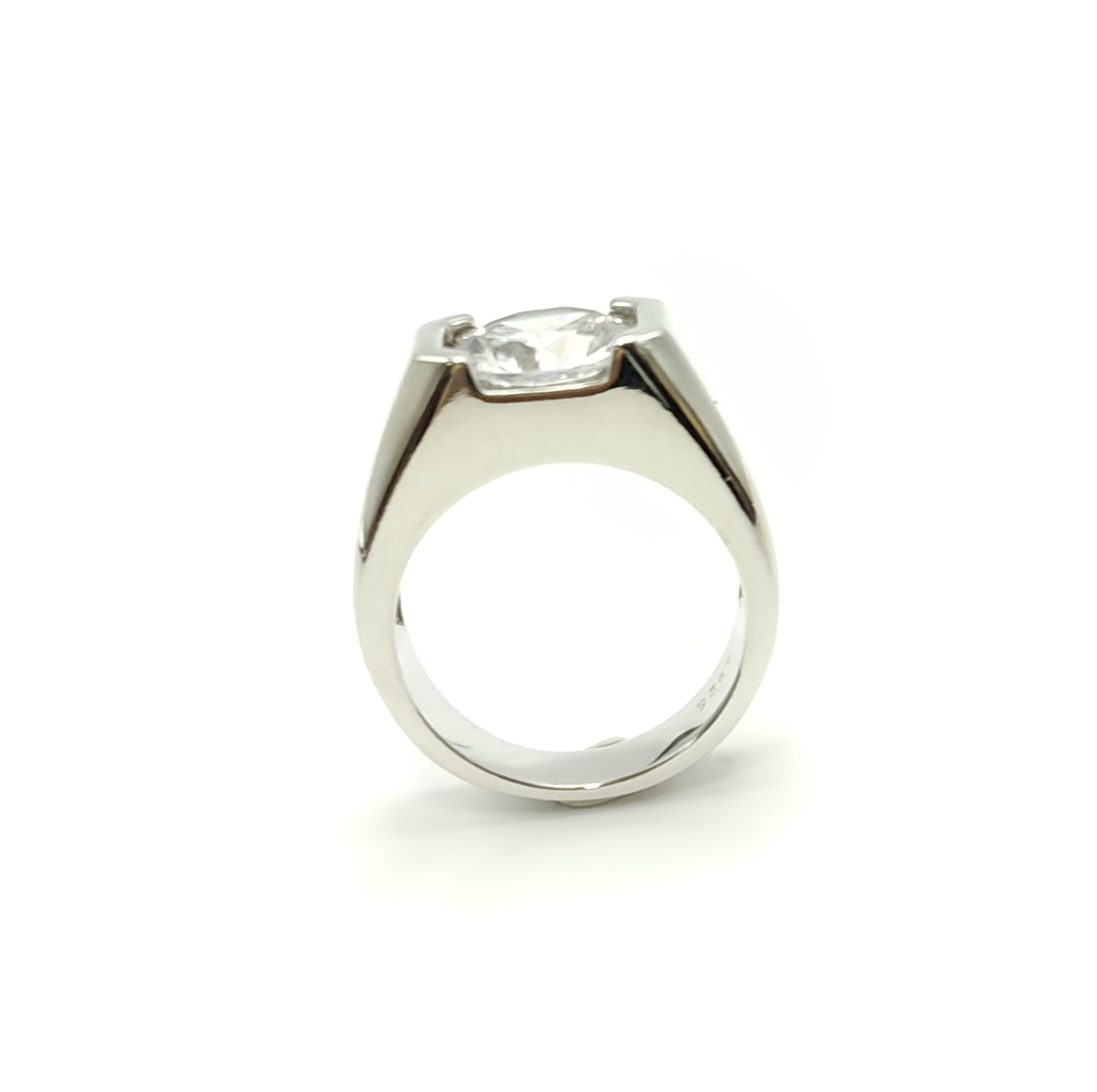 Men's Classic Round Brilliant Cut Moissanite Ring