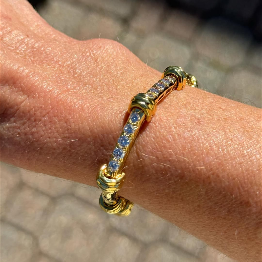 Retro Design 3.25ct Round Cut Braclet in Gold Plating