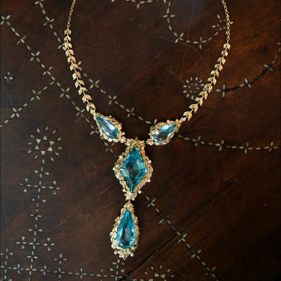 Vintage Design Four-stone aquamarine drop necklace