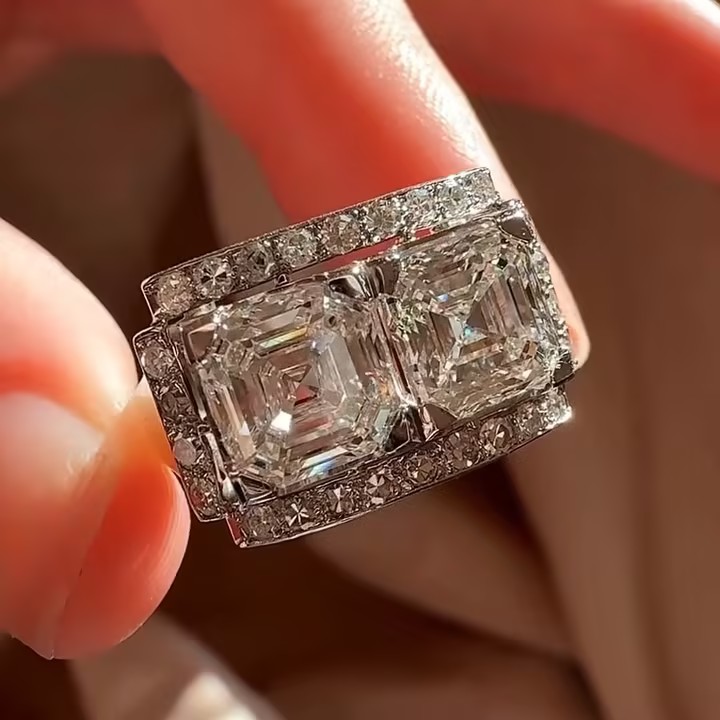 Antique Asscher Cut Toi et Moi Art Deco Ring