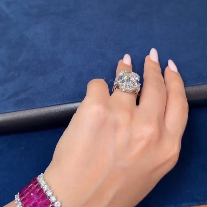 Stunning 7ct Three Stone Emerald Cut Ring 