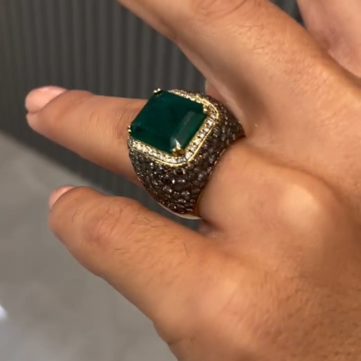15ct Emerald Cocktail Ring in Sterling Silver