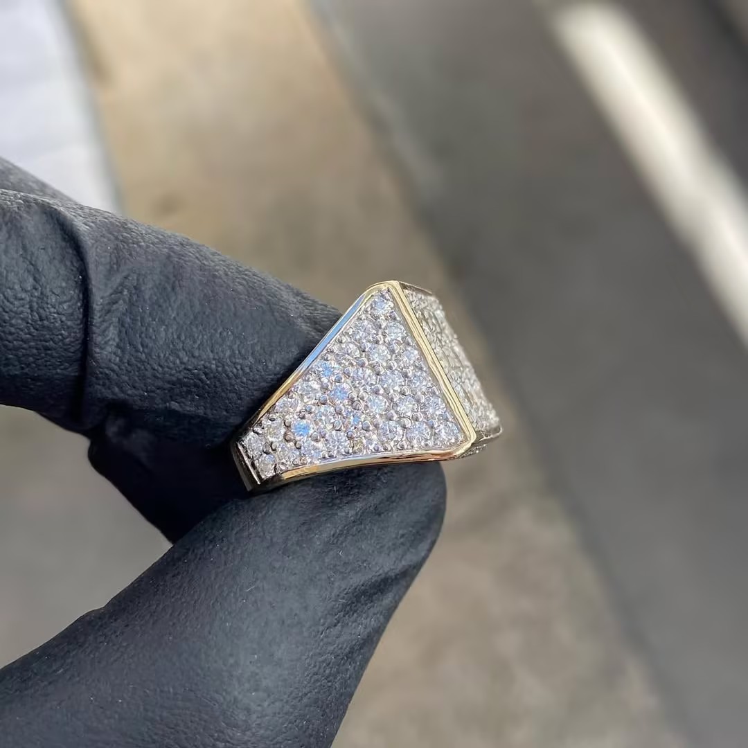 Men's 9ctw Yellow Gold Pinkie Ring 