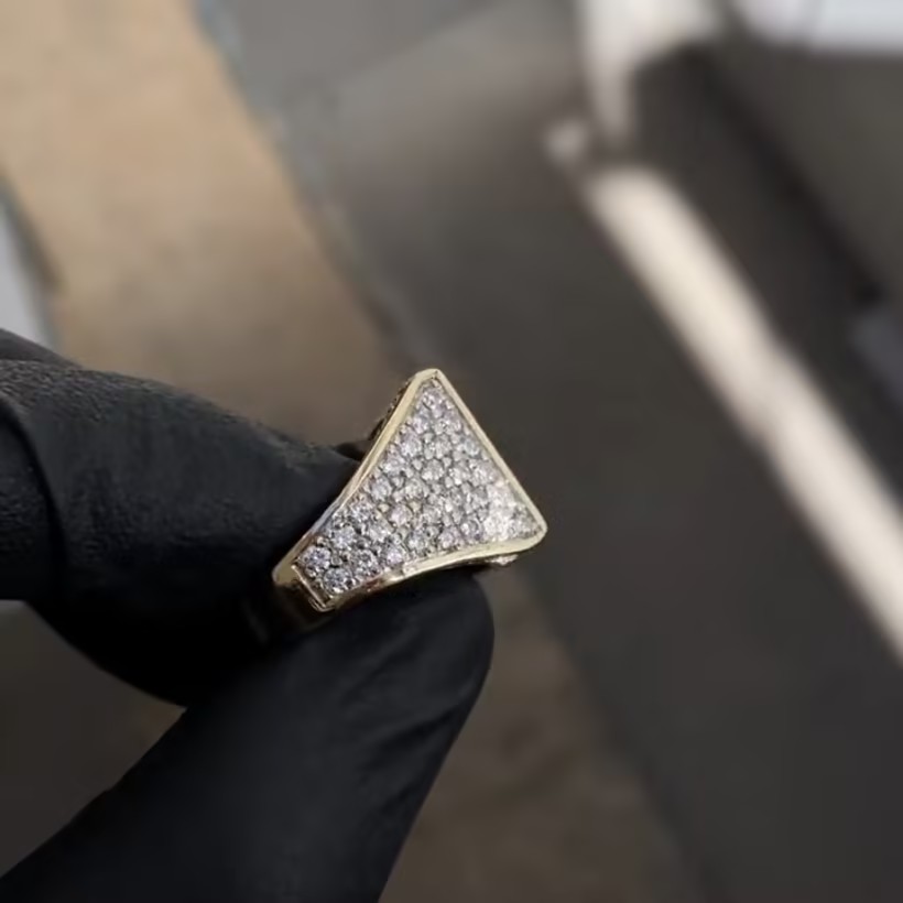 Men's 9ctw Yellow Gold Pinkie Ring 