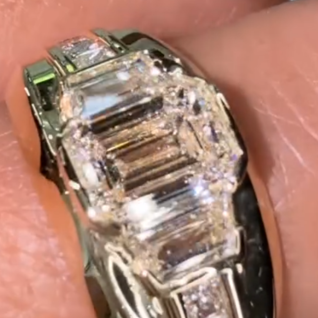 2ct Men‘s Emerald Cut White Stone Ring
