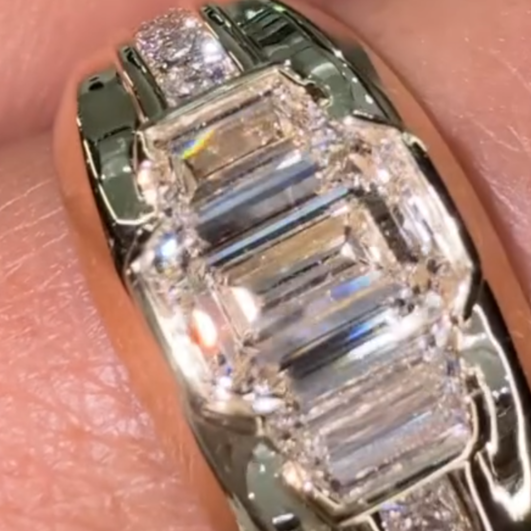 2ct Men‘s Emerald Cut White Stone Ring