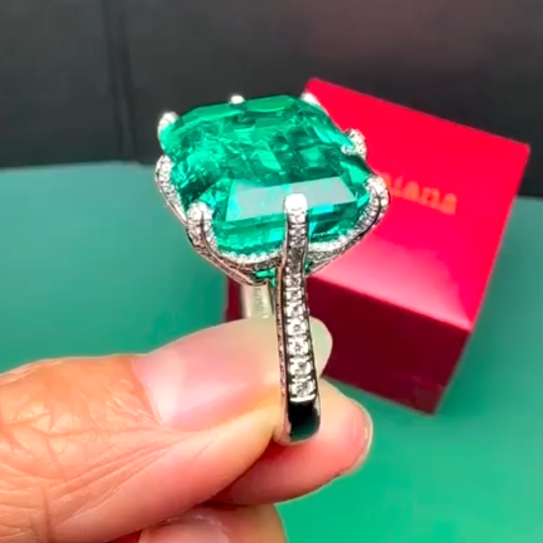 15ct East-west Design Emerald Ring