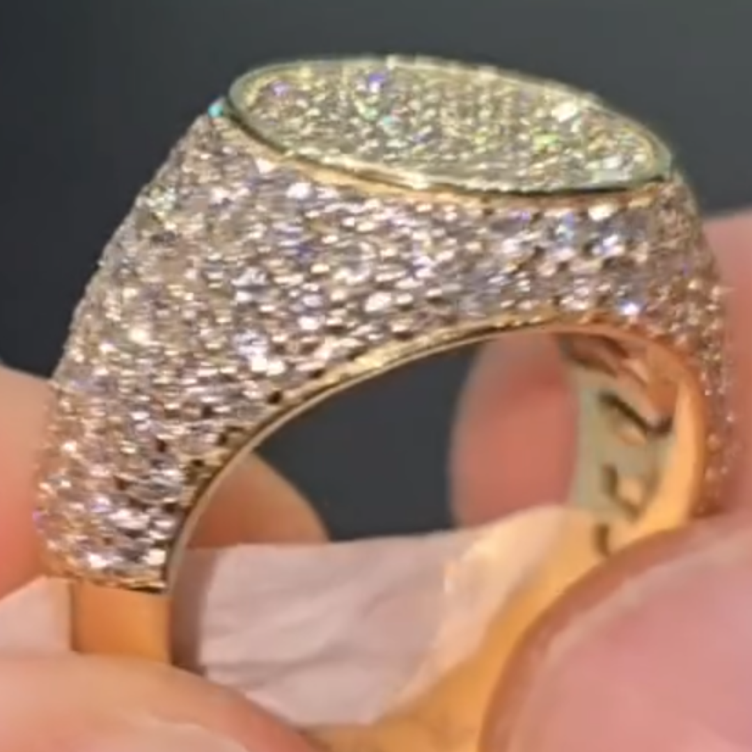 13.75ctw Men's Iced Out White Stone Ring
