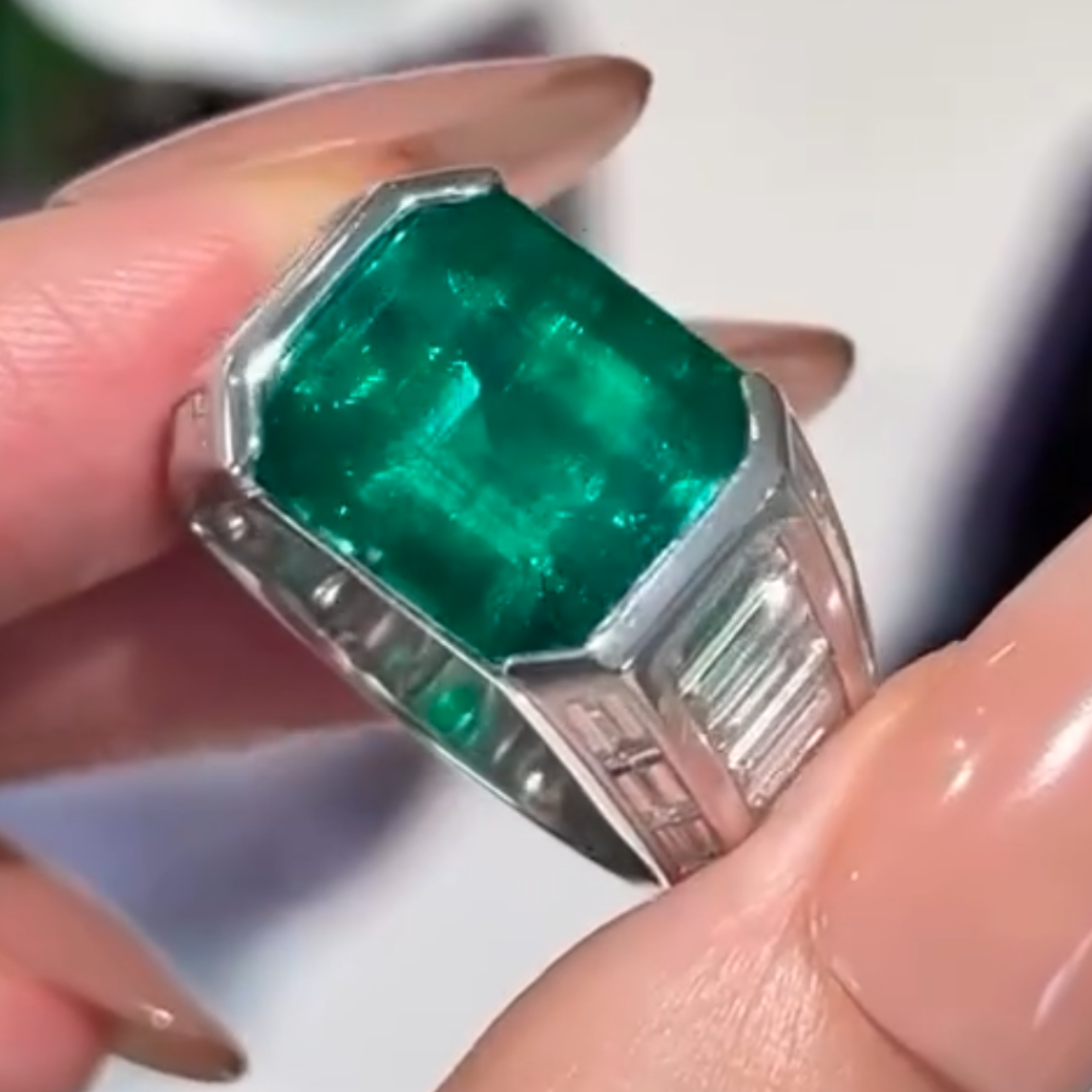 10ct Men's Emerald Green Stone Ring