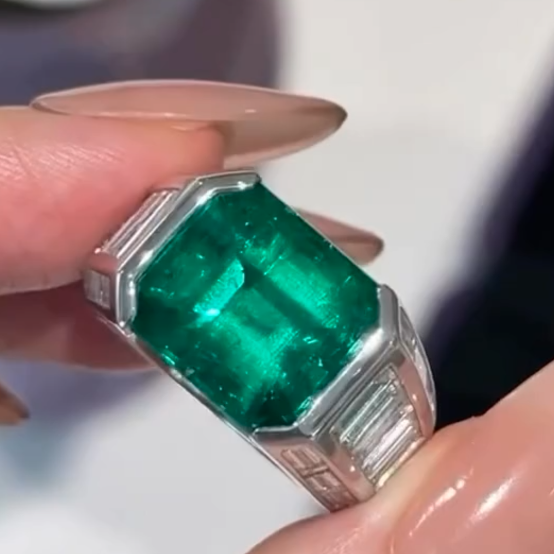 10ct Men's Emerald Green Stone Ring
