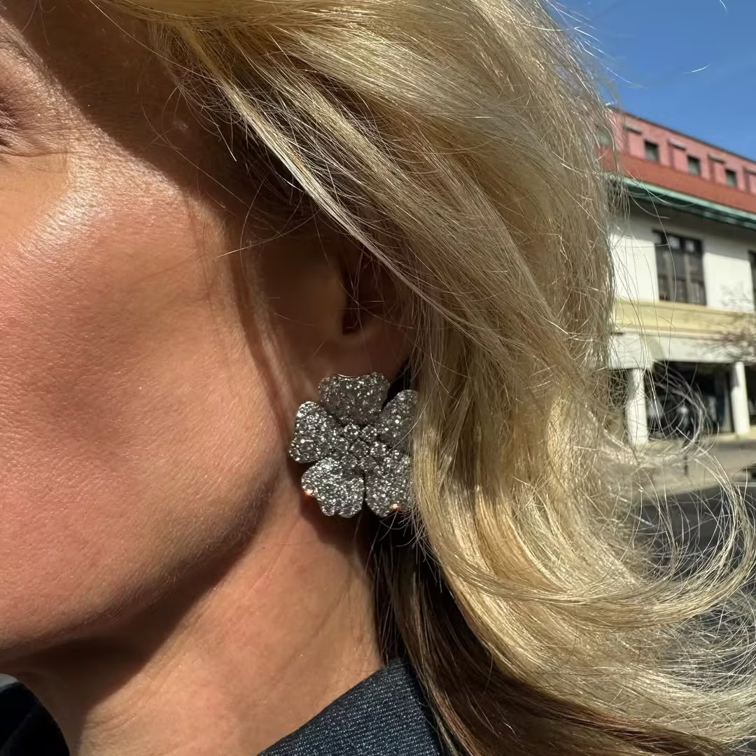 14ctw Sparky White Stone Flower Earrings