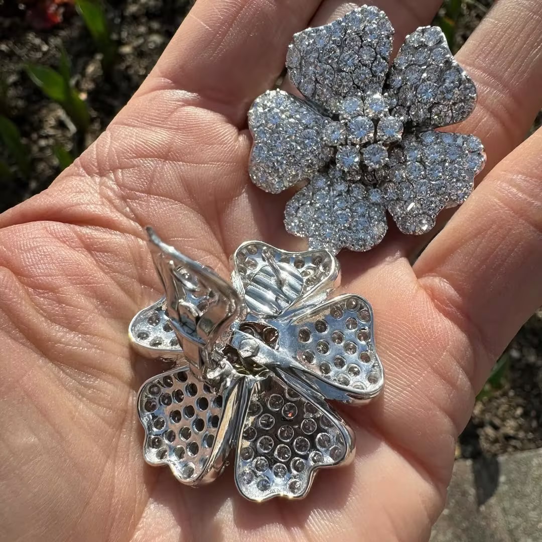 14ctw Sparky White Stone Flower Earrings