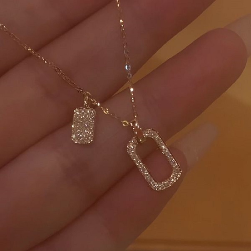 Independent Designe “Tag" White Round Gem Concise Necklece