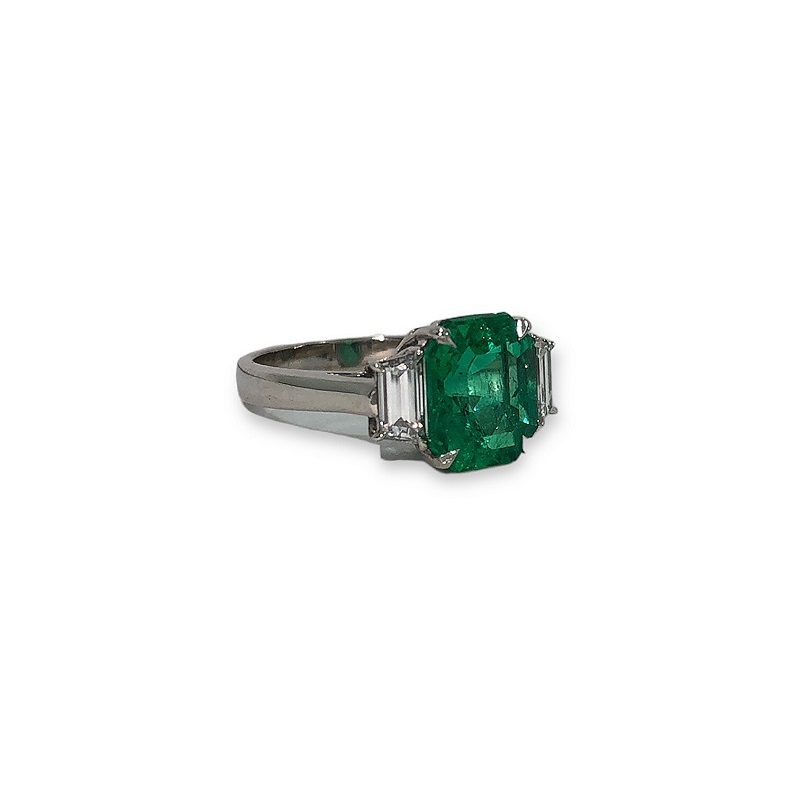 3.05CT Classic Three Stone Emerald Cut Side Diamond Platinum Ring