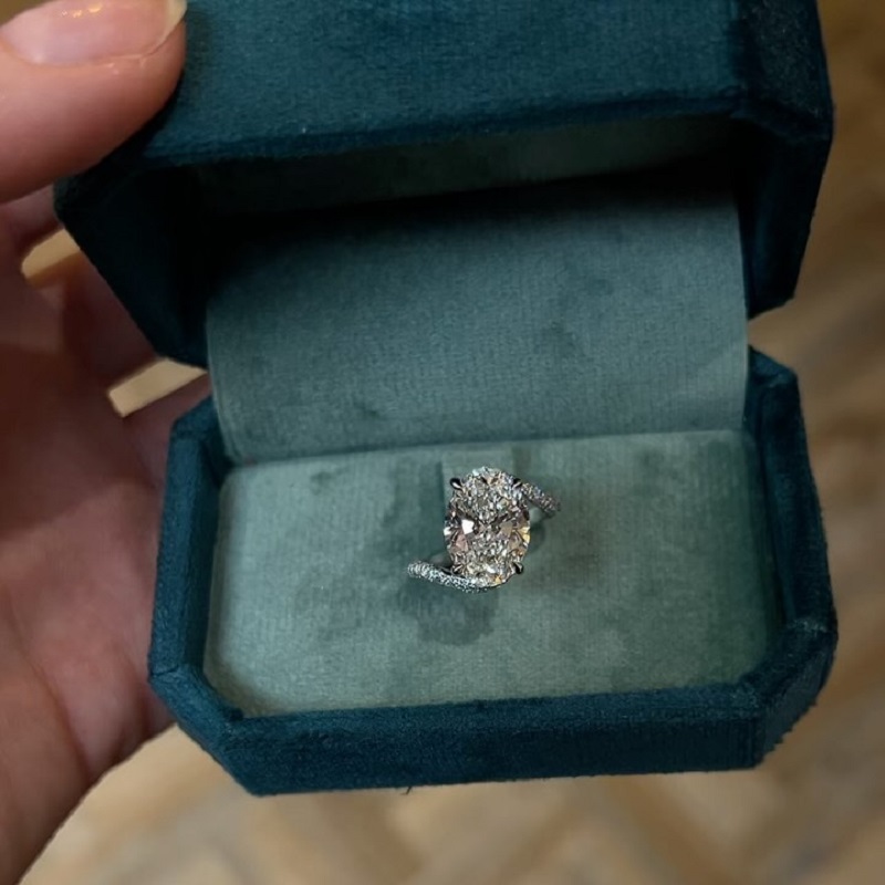 5.0 Carats Oval Cut Diamond Paired Micro Pave Wedding Engagement Ring