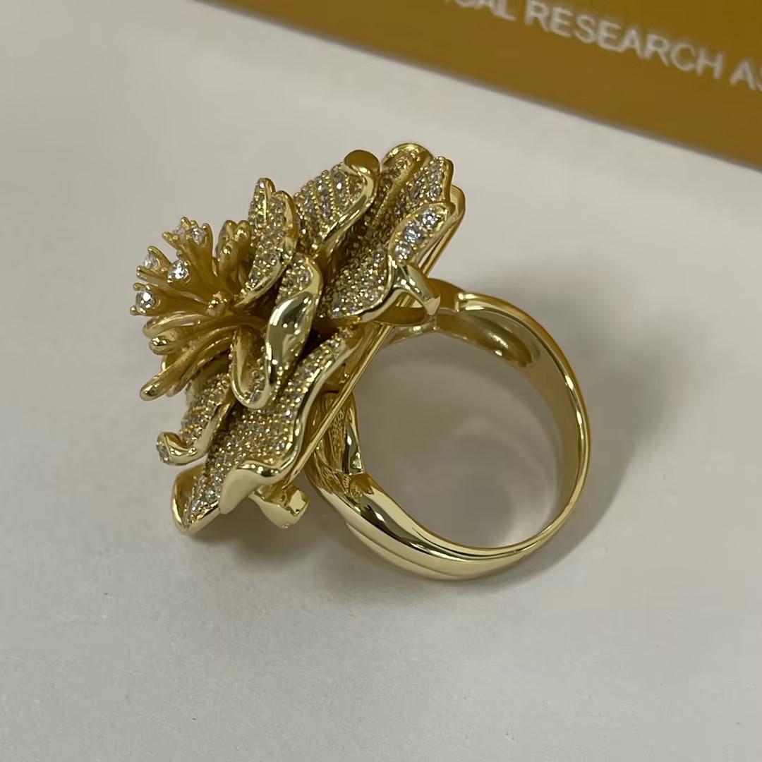 7.95ct Luxury Flower Design Cocktail Ring