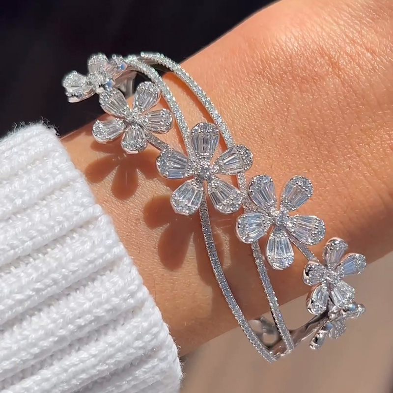20ctw White Sapphire Handmade Flower Bracelet