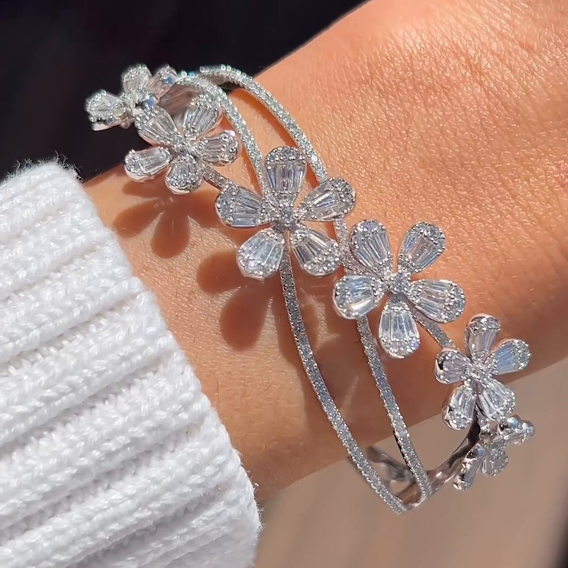 20ctw White Sapphire Handmade Flower Bracelet
