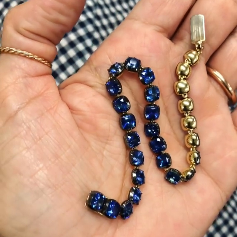 28ctw Cushion Cut Blue Sapphire Yellow Gold Handmade Bracelet