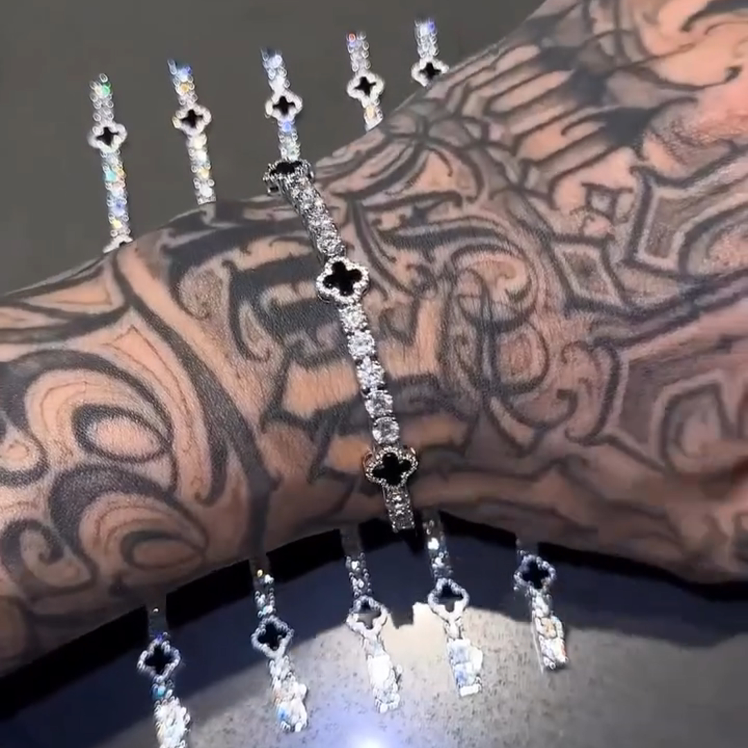 20ctw Round Cut Diamond And Obsidian Four Leaf Clover Shape Fashion Sterling Silver Handmade Men's Bracelet