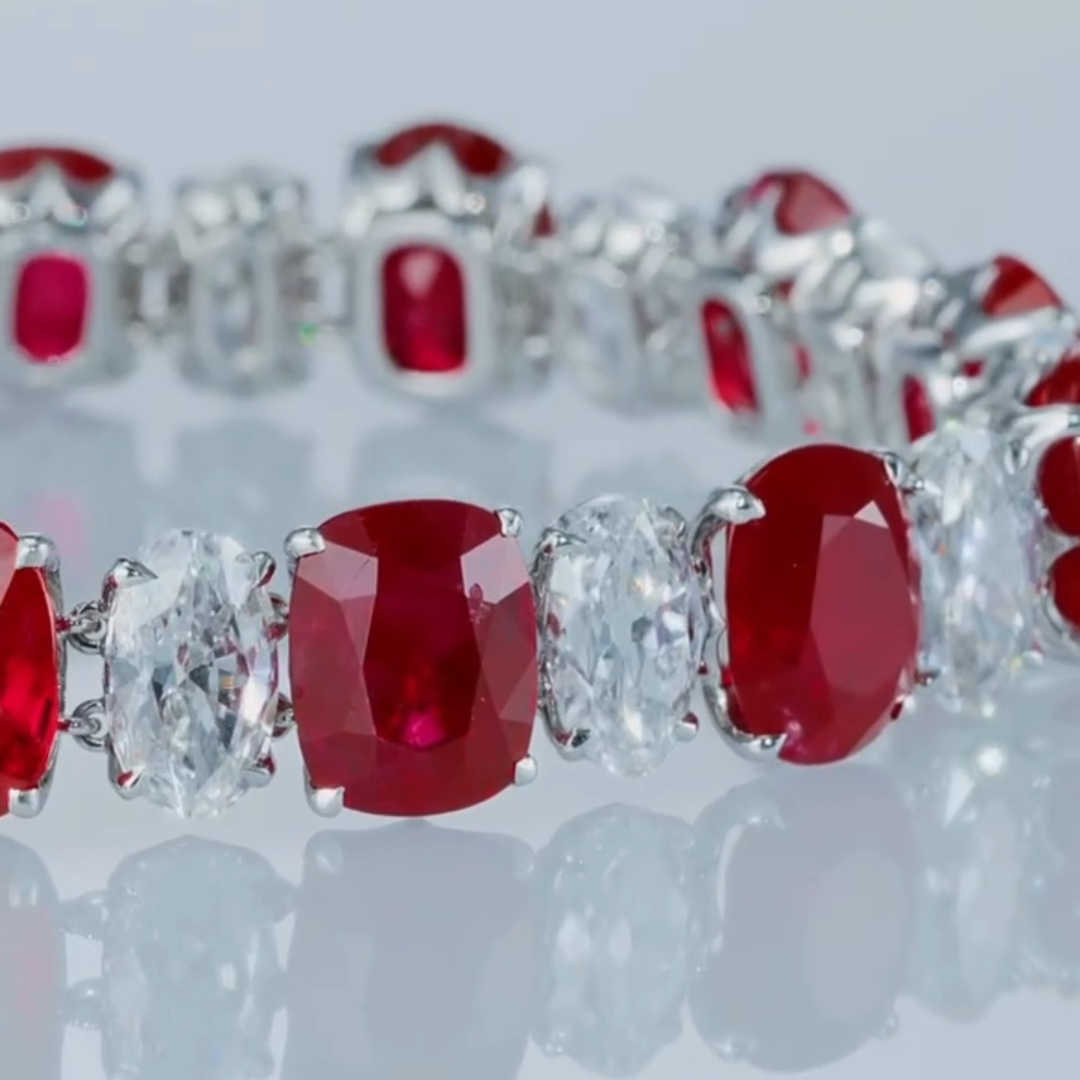20ct Oval-cut Ruby ​​sterling Silver Handmade Bracelet