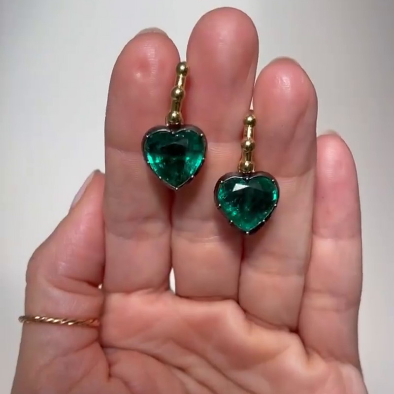 5.6ct Heart Cut Emerald Yellow Gold Chic Drop Earrings