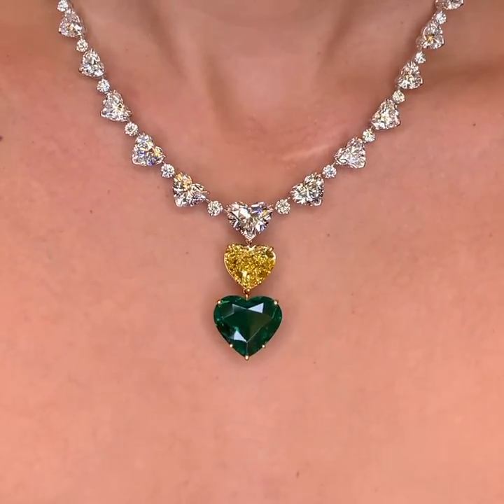 37.3ctw Heart Cut Emerald Mix With Yellow Sapphire Pendant Necklace