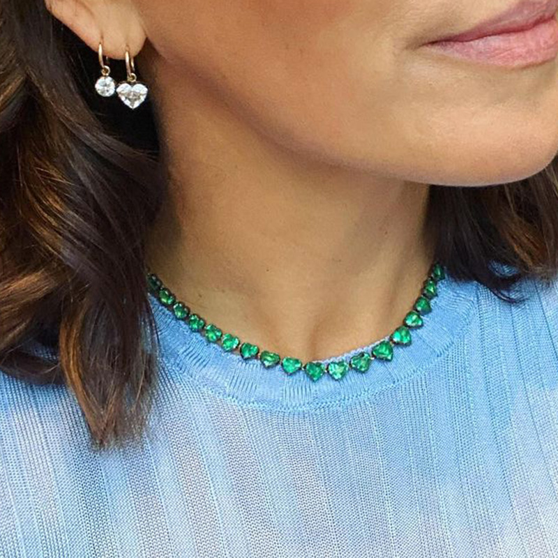 25.6ctw Heart Cut Emerald Handmade Necklace In Yellow Gold