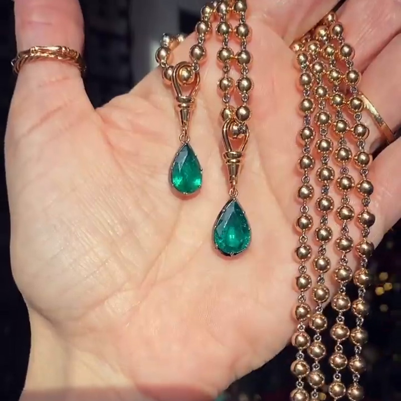 5ct Pear Cut Emerald Ball Chain Necklace In Rose Gold