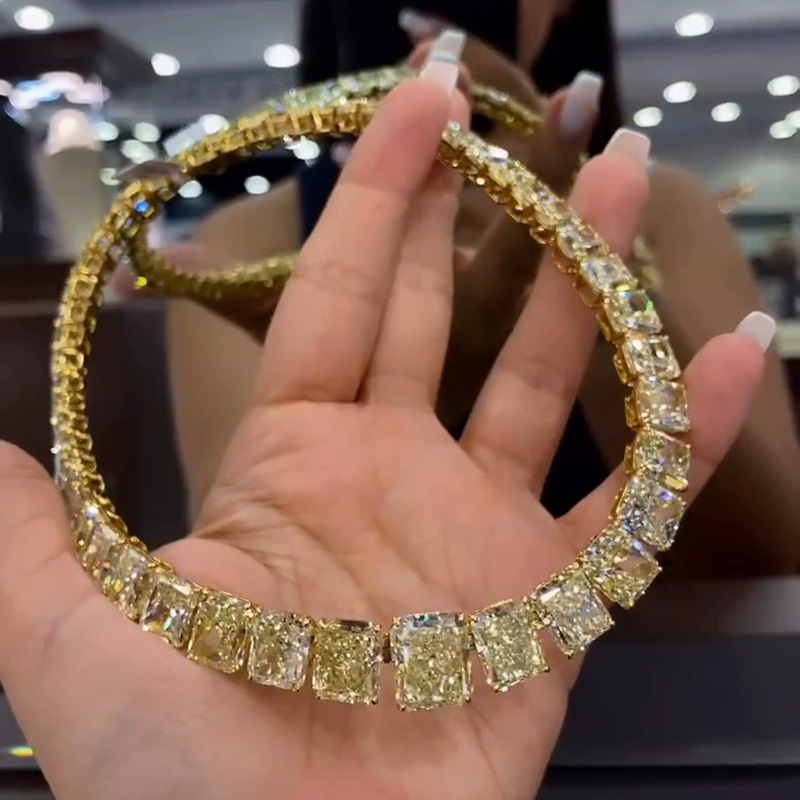 170ctw Radiant Cut Fancy Yellow Sapphire Rivière Necklace In Yellow Gold