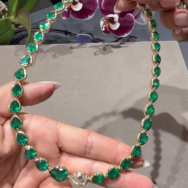 55ctw Pear Cut Emerald & White Sapphire Yellow Gold Handmade Choker Necklace