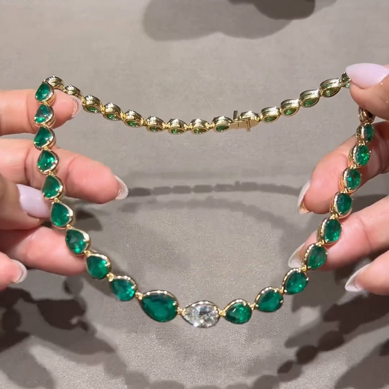 55ctw Pear Cut Emerald & White Sapphire Yellow Gold Handmade Choker Necklace