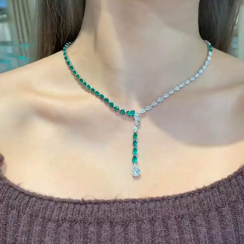29.5ctw Pear Cut Emerald & White Sapphire Handmade Elegant Necklace
