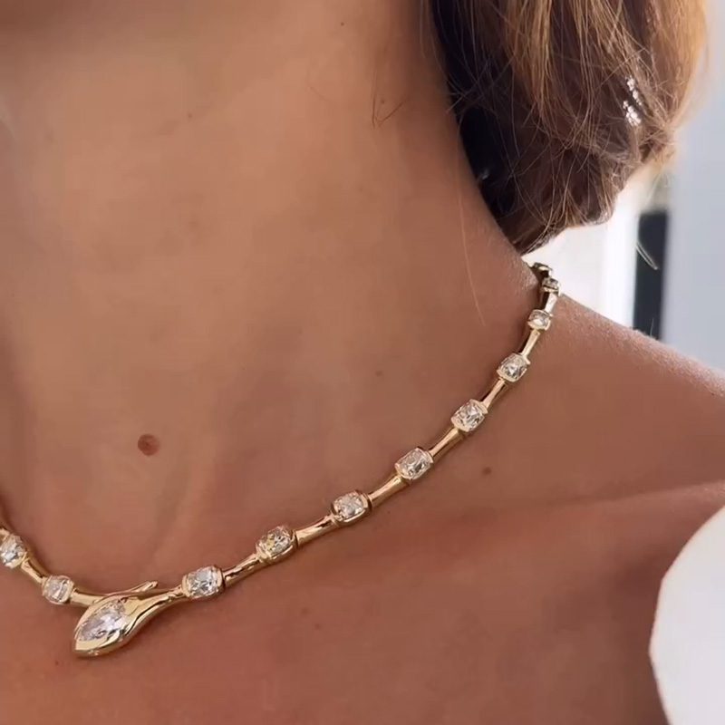 17ctw Cushion And Pear Cut White Sapphire Art Design Handmade Necklace In Yellow Gold