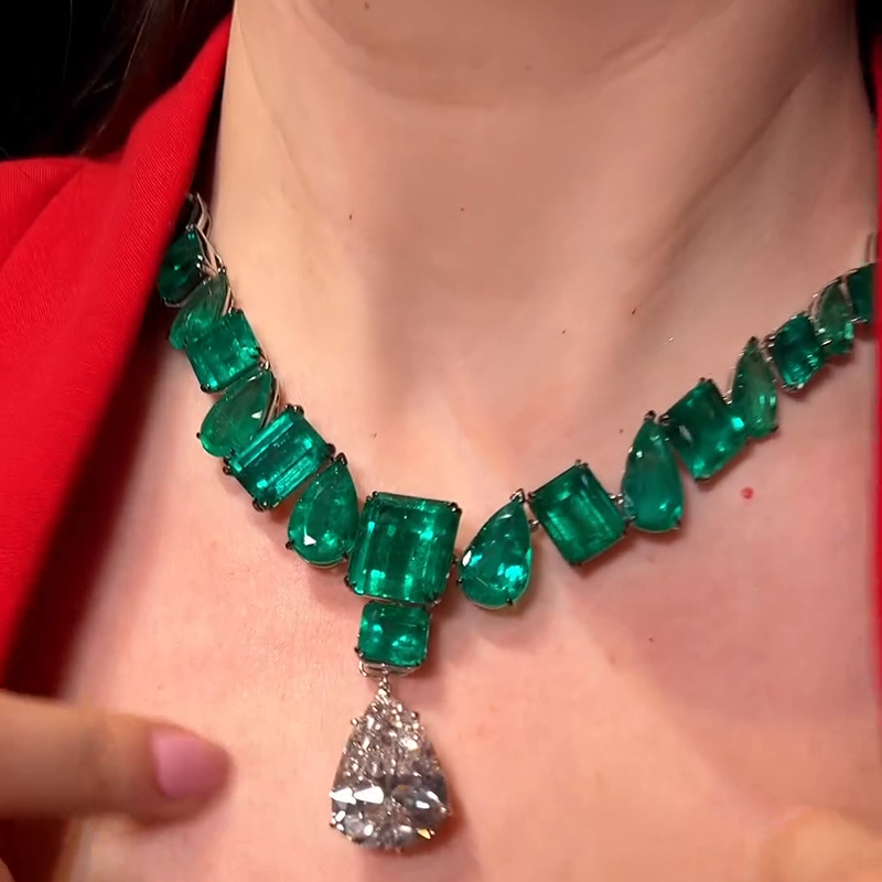 190ctw Multi-Cut Emerald And White Sapphire Luxury Handmade Pendant Necklace