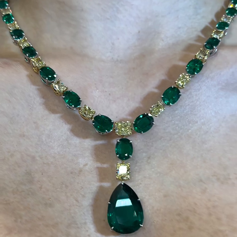 120ctw Pear & Oval Cut Emerald Along With Cushion Cut Yellow Sapphire Pendant Necklace