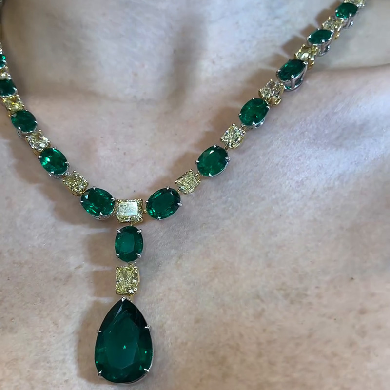 120ctw Pear & Oval Cut Emerald Along With Cushion Cut Yellow Sapphire Pendant Necklace