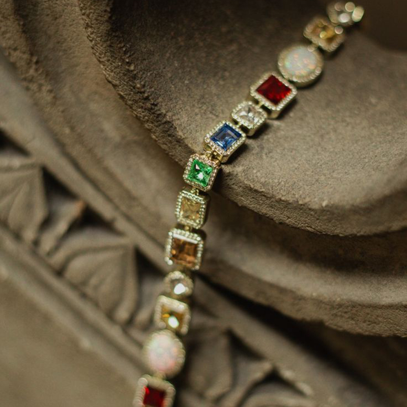 Multi-Cut Colorful Sapphires Halo Handmade Men's Necklace In Yellow Gold