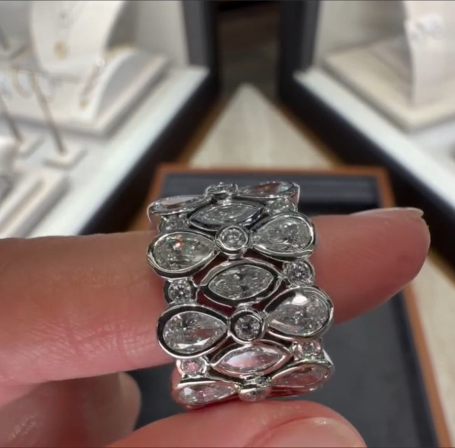 Multi-Cut Zircon Flower Design Wide Band Ring