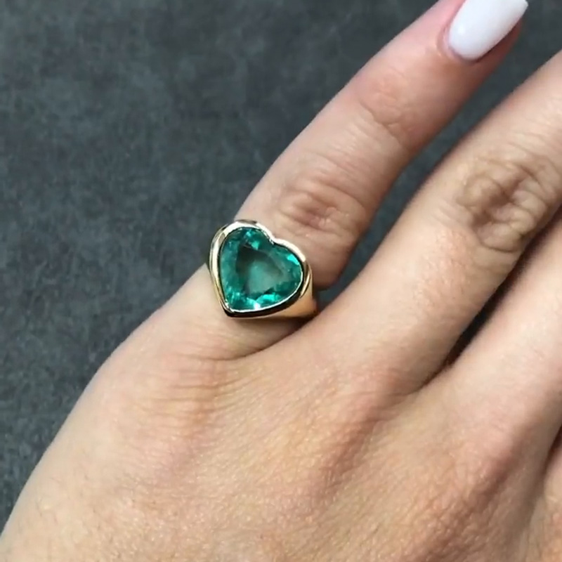 5ct Heart Cut Emerald Handmade Engagement Ring In Yellow Gold