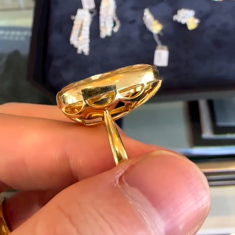 20ct Pear Cut Fancy Yellow Sapphire Solitaire Engagement Ring In Yellow Gold
