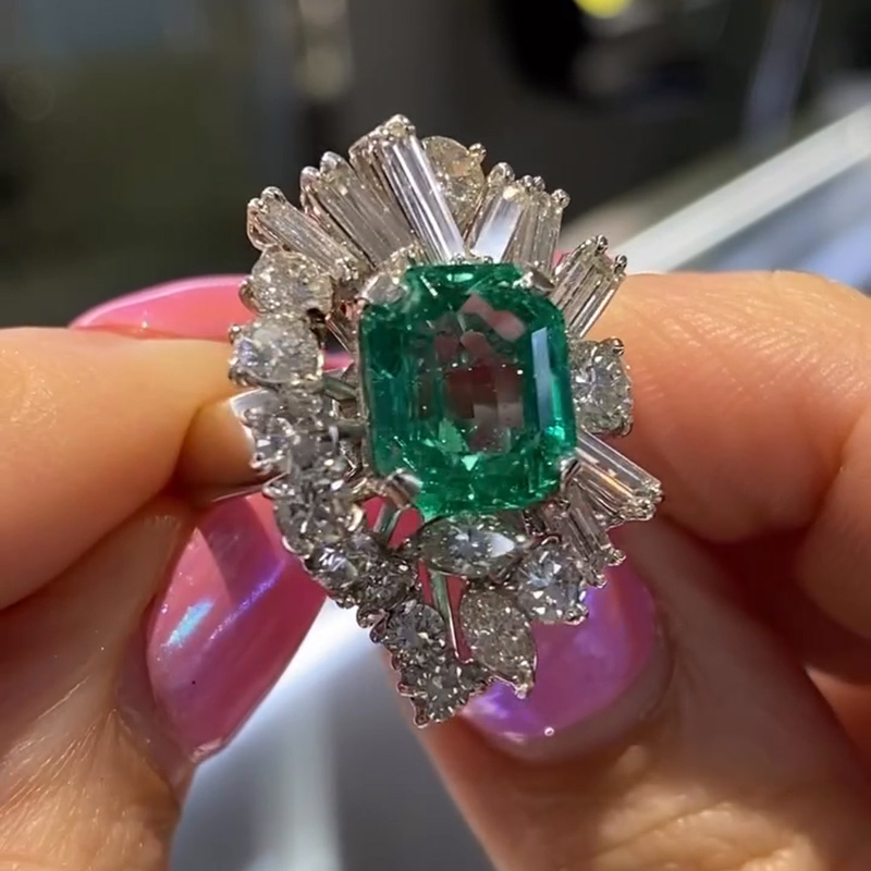 4.5ct Asscher Cut Emerald Cluster Vintage Cocktail Ring