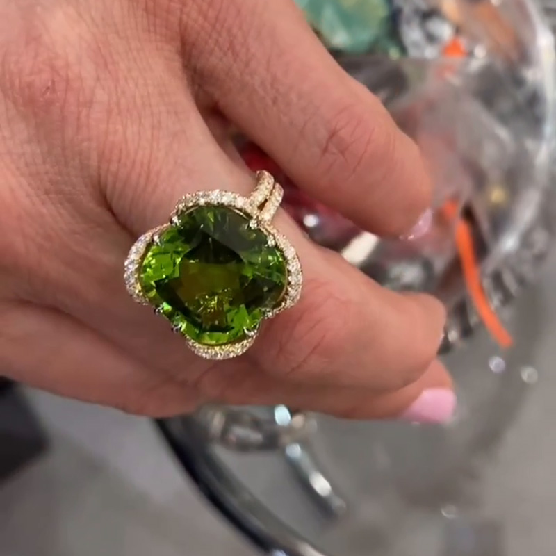 7ct Cushion Cut Peridot Paved Split Shank Engagement Ring In Yellow Gold