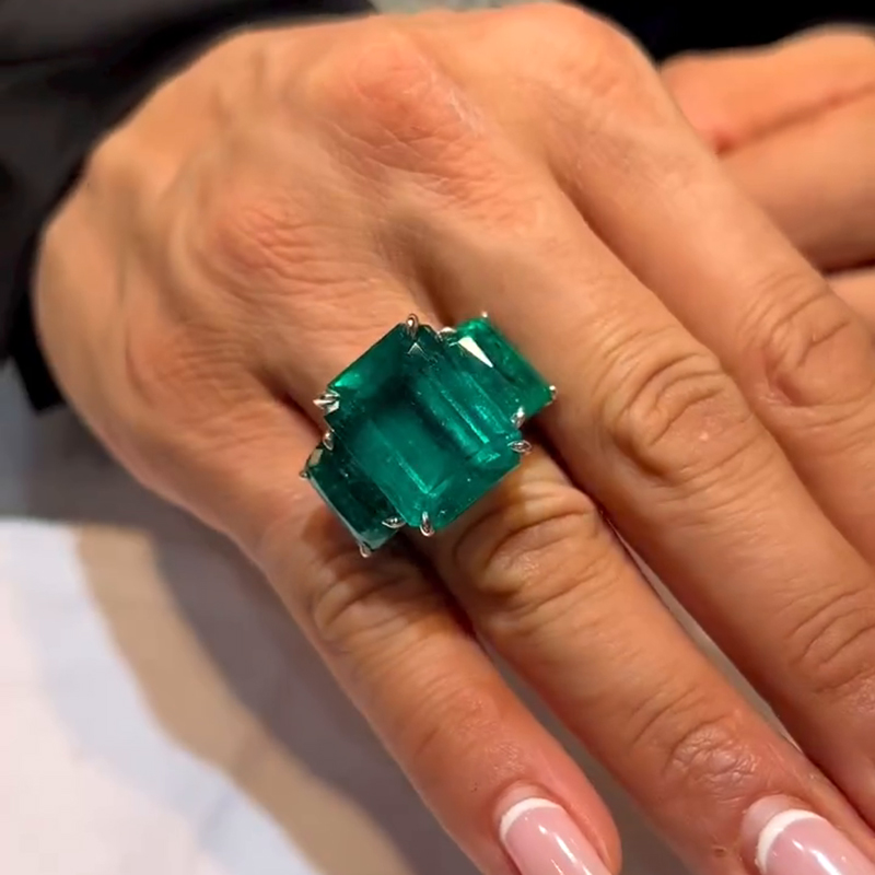 20ctw Emerald Cut Emerald Green Three Stone Ring Women's Bold Ring