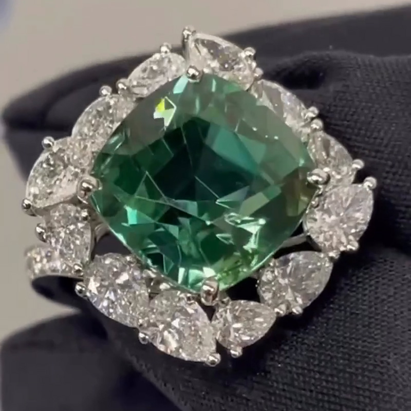 7.5ct Cushion Cut Emerald Green Surrounded By White Pear Gemstones Art Design Ring